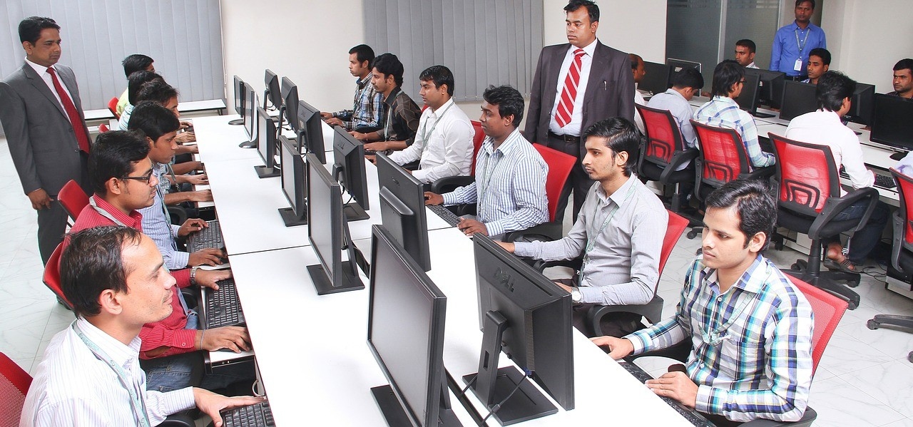 How to File an H-1B Foreign Employee Sponsorship Petition